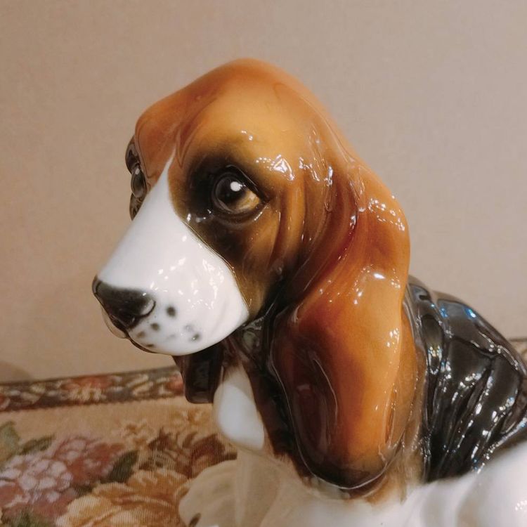 バセット 黒 犬の置物 オブジェ 陶製 インテリア - メルカリ