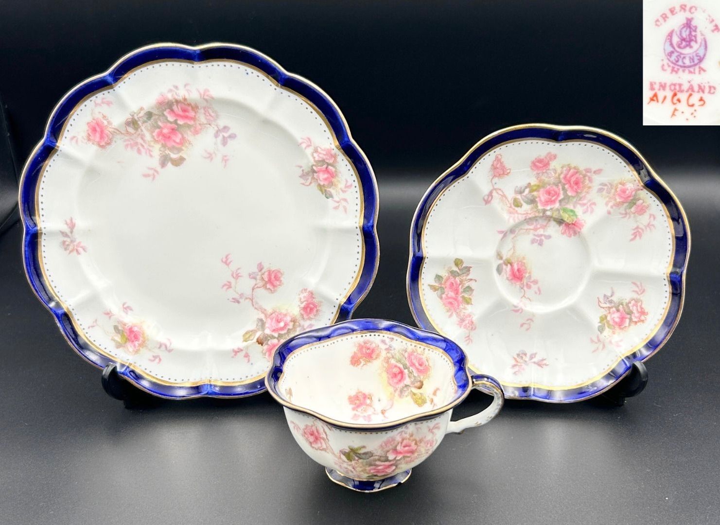 George Jones - Sons ジョージ ジョーンズ トリオ アンティーク 英国製 コバルト金彩 薔薇文 波打つ縁 優美なデザイン 1900年代初期頃 F030