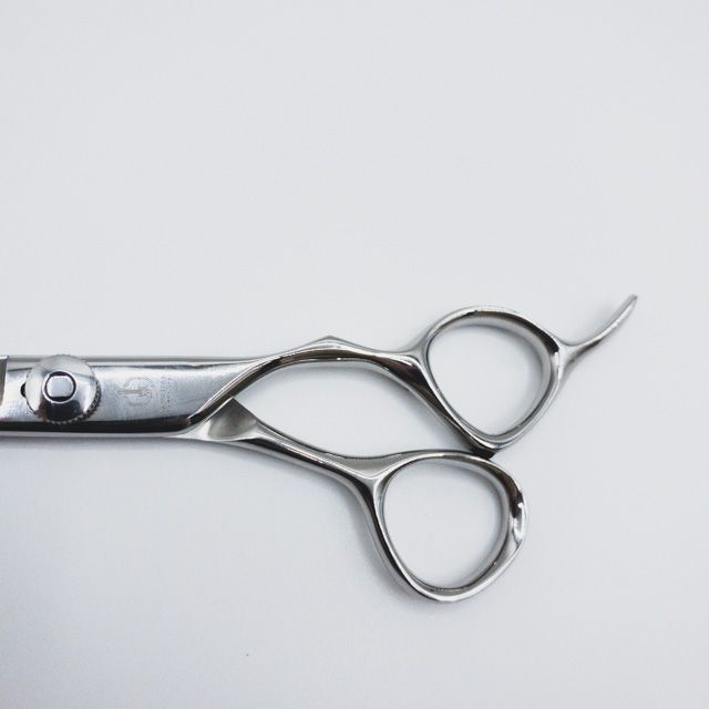 ミズタニシザーズ ミズタニシザーMIZUTANI SCISSORS】Fit シザー オフセット 理容 美容ハサミ 美容師 理容師 右利き 6インチ  中古 sc245 - メルカリ