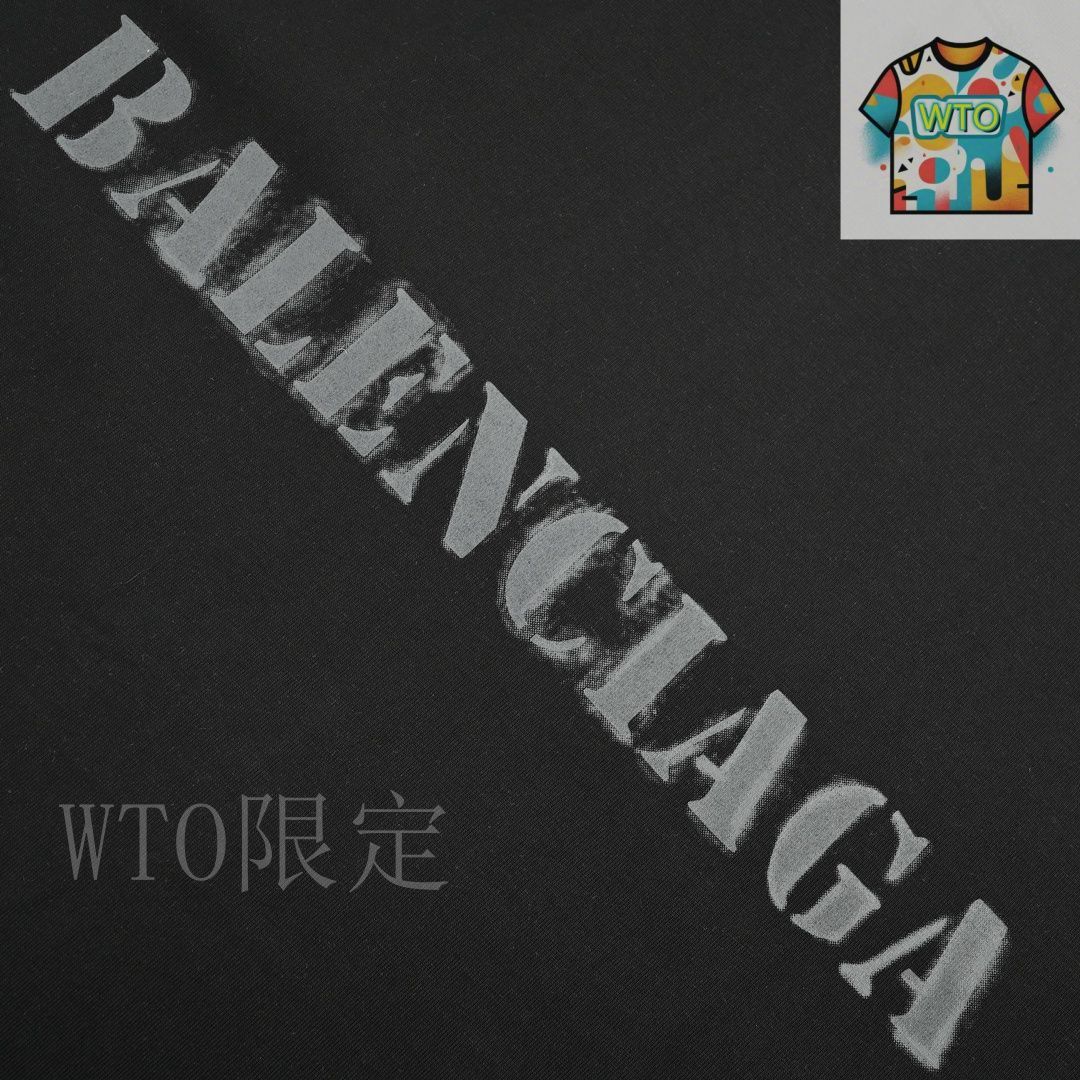 バレンシアガ 24SS クラシックロックロゴ プリントスリーブTシャツ 今日特価】Balenciaga 24ss 前後ブラー文字プリント ショート