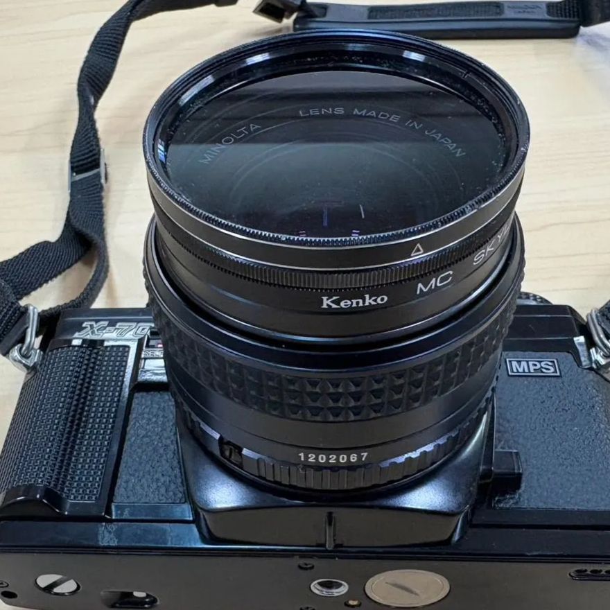 s136 Minolta X-700 一眼レフカメラ レンズ 付属品付き s136 Minolta X-700 一眼レフカメラ レンズ 付属品付き