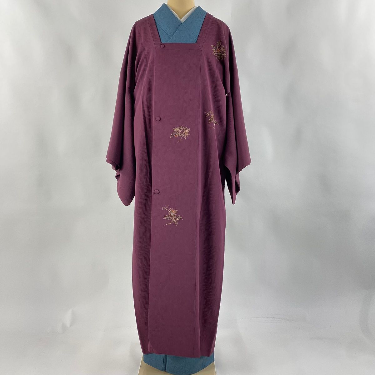 道行 身丈135cm 裄丈69cm L 和装コート 角衿 草花 金彩 金糸 赤紫 正絹