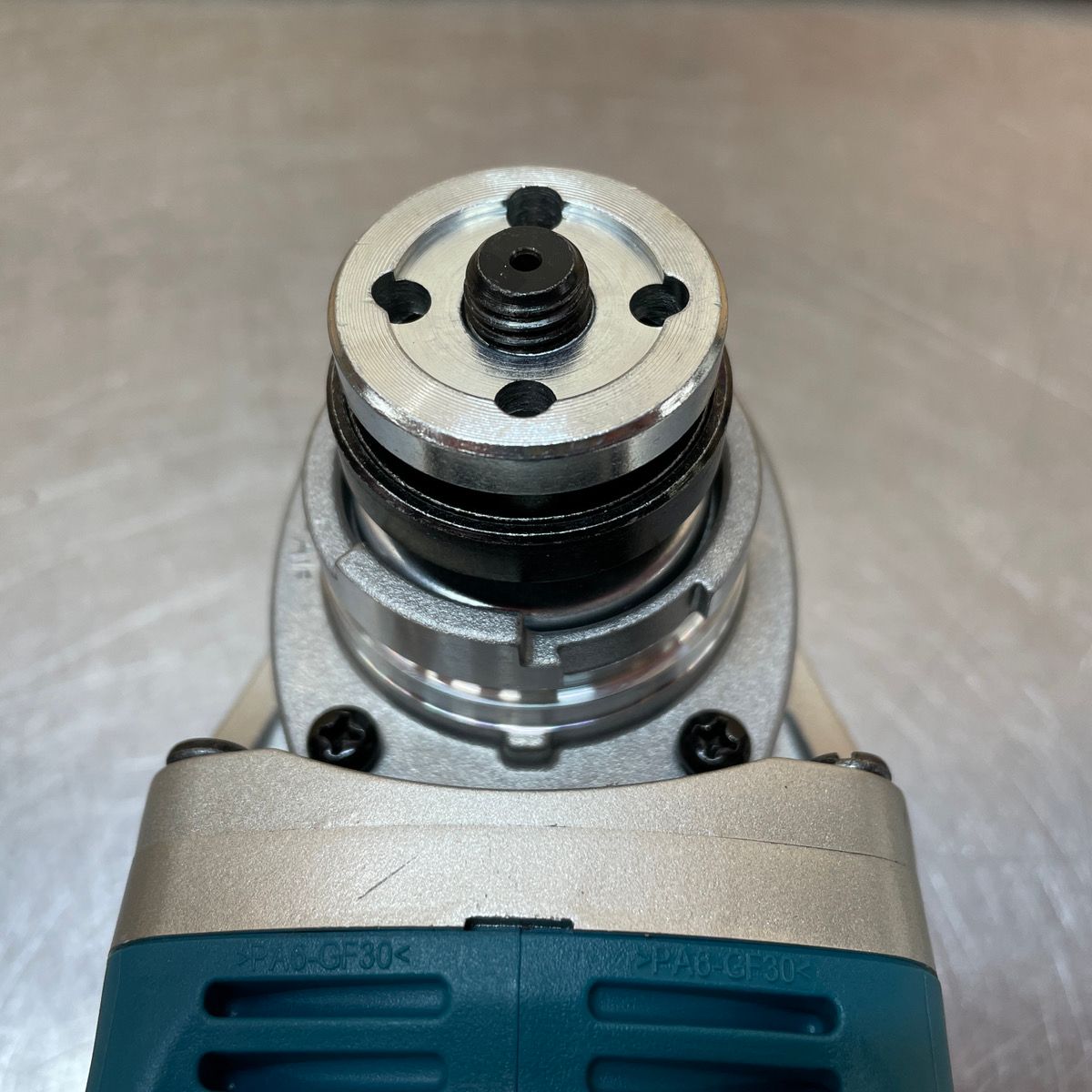 ☆マキタ(makita) 100mmコードレスディスクグラインダ GA412DZ【東大和