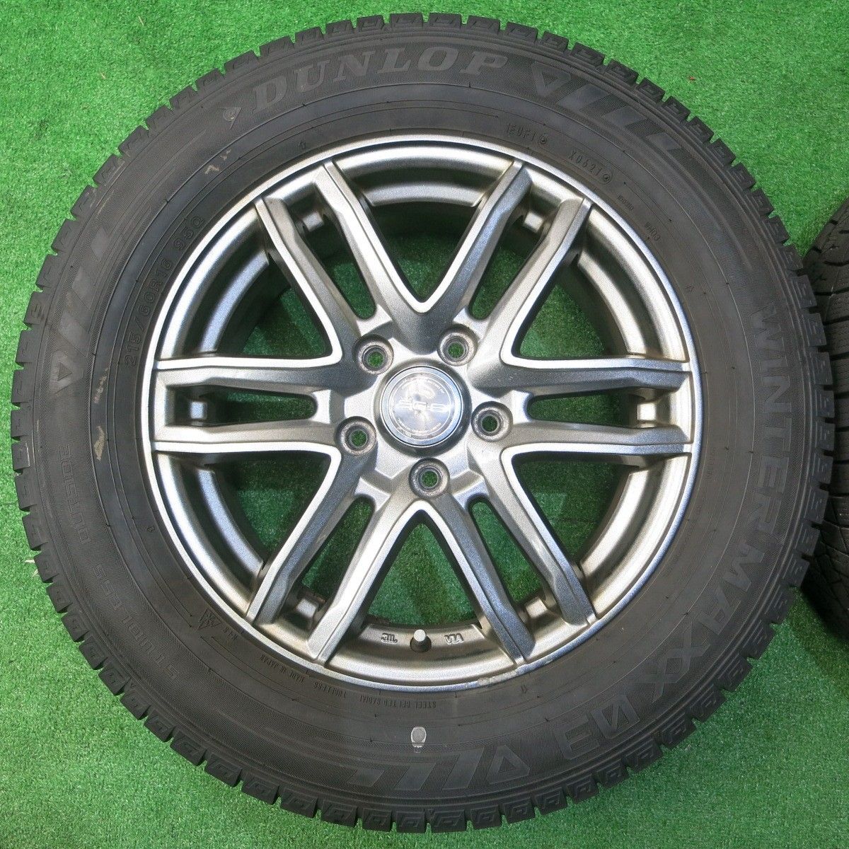 215|60R16 ダンロップ
