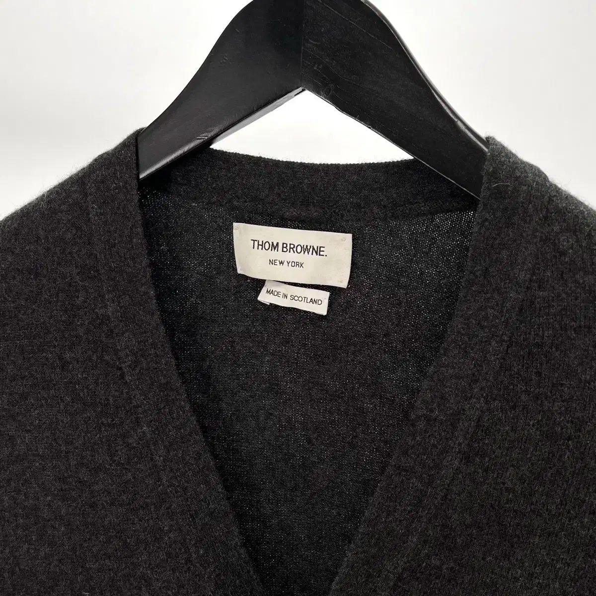 2 サイズ Thom Browne(トム・ブラウン) カシミア 四本サイド