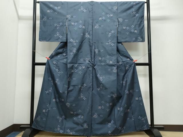 平和屋着物○本場大島紬 9マルキ 吉祥舞花文 正絹 逸品 CAAU9918vf