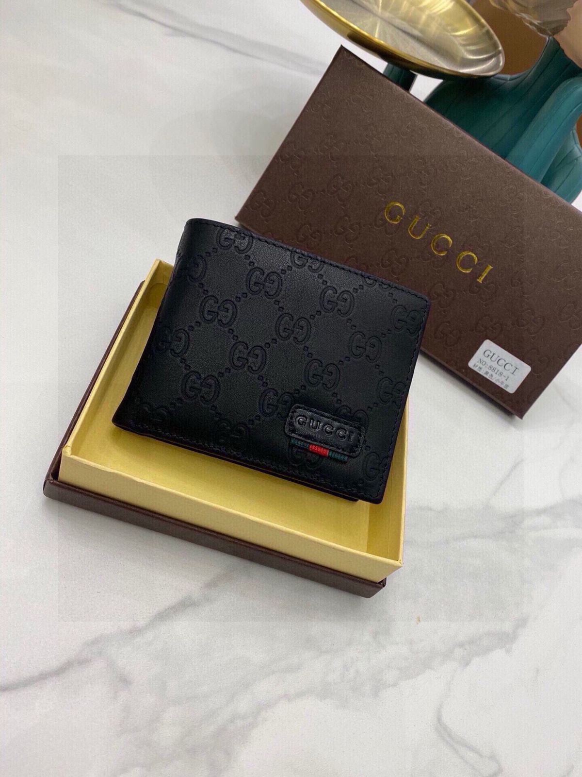 今日特価】Gucci 8818 メンズウォレット, 高級レザー使用, 実用