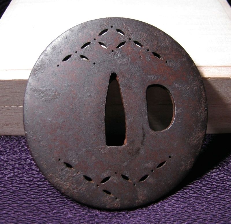 時代武具 鉄地 七宝繋透鍔 銘：一政 [青柳軒一政] 鑑定書・桐箱