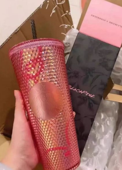 【日本未発売】BLACKPINK×スタバ　コールドカップ（ピンク） 日本未発売】スタバ x BLACKPINK限定コラボグッズが大人気