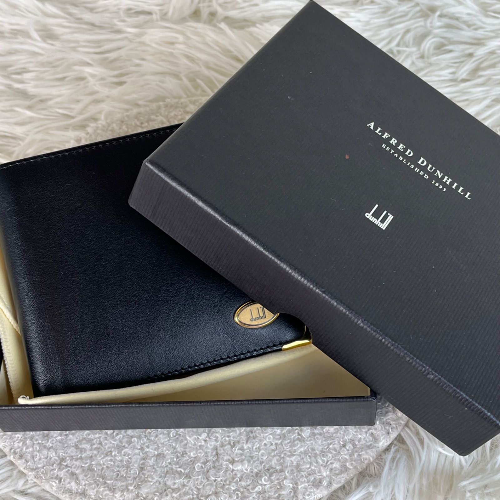 未使用級✨ダンヒル レザー 二つ折り財布 ゴールド 金具 ロゴ カードケース 美品 dunhill 二つ折り財布 レザー ゴールド金具 箱・保存袋付き