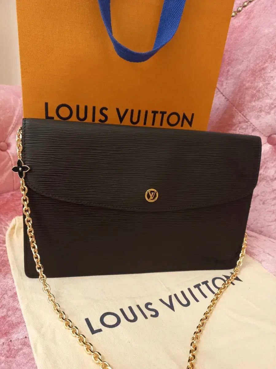 Vuitton ルイヴィトン