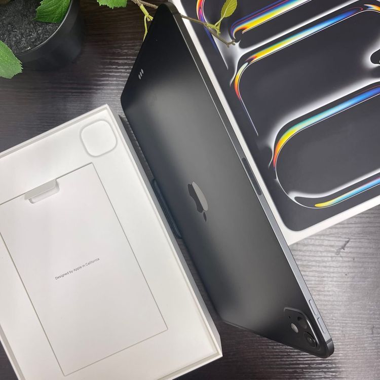 iPad Pro最新5世代　M4チップ　wifiモデル Apple、M4チップを搭載した美しく新しいiPad ProとApple Pencil