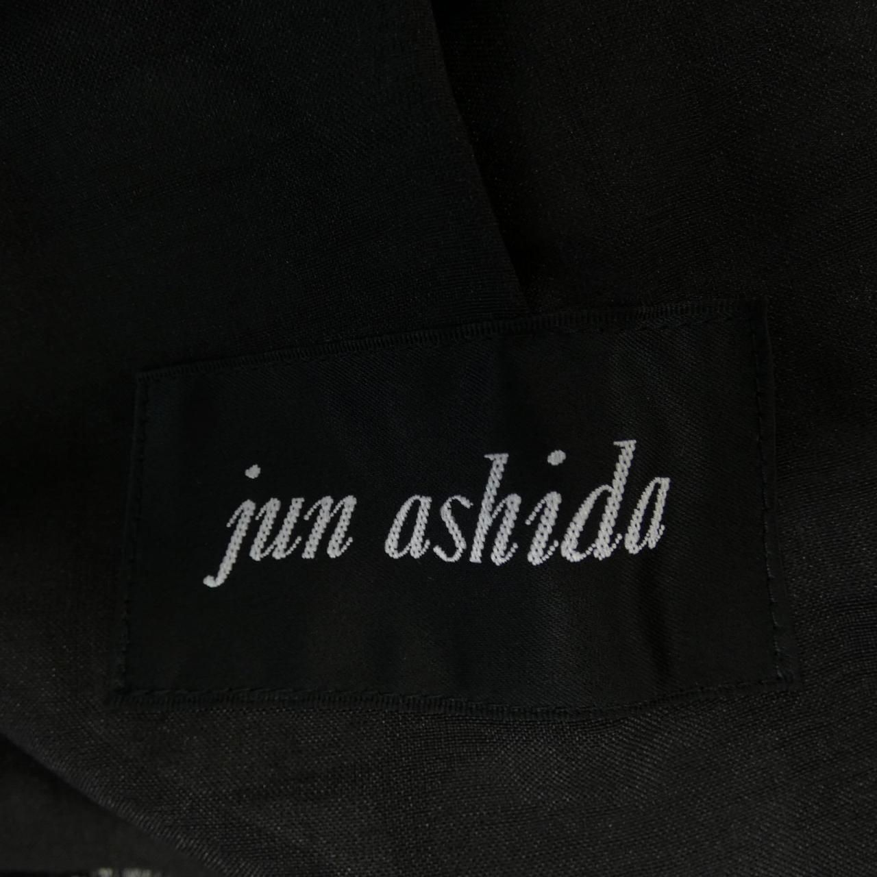 ジュンアシダ JUN