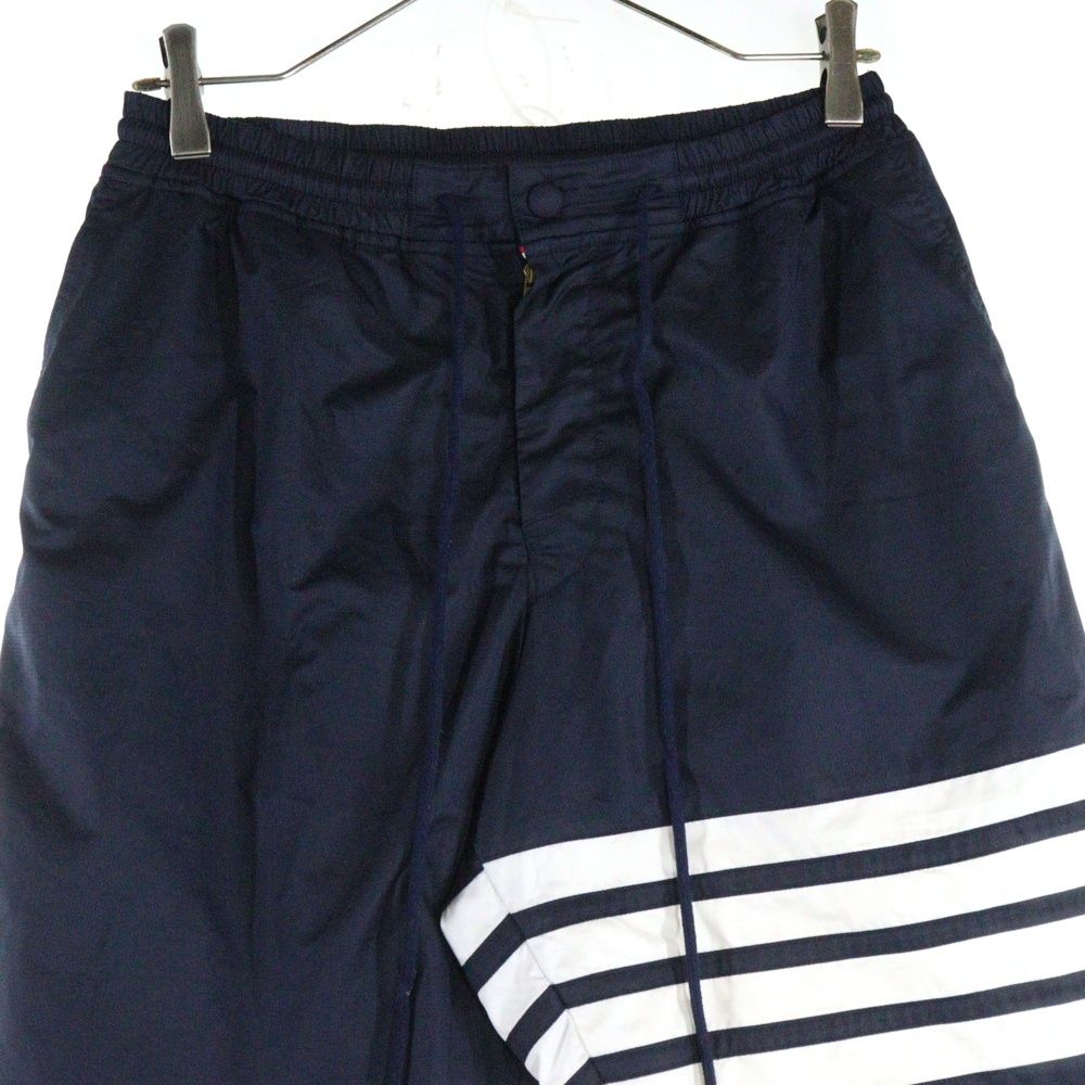 壮大な THOM BROWNE トムブラウン 4-Bar Striped Sweatpants ナイロン スウェットパンツ ネイビー MJQ024A-02399415 決算大セールSALE！