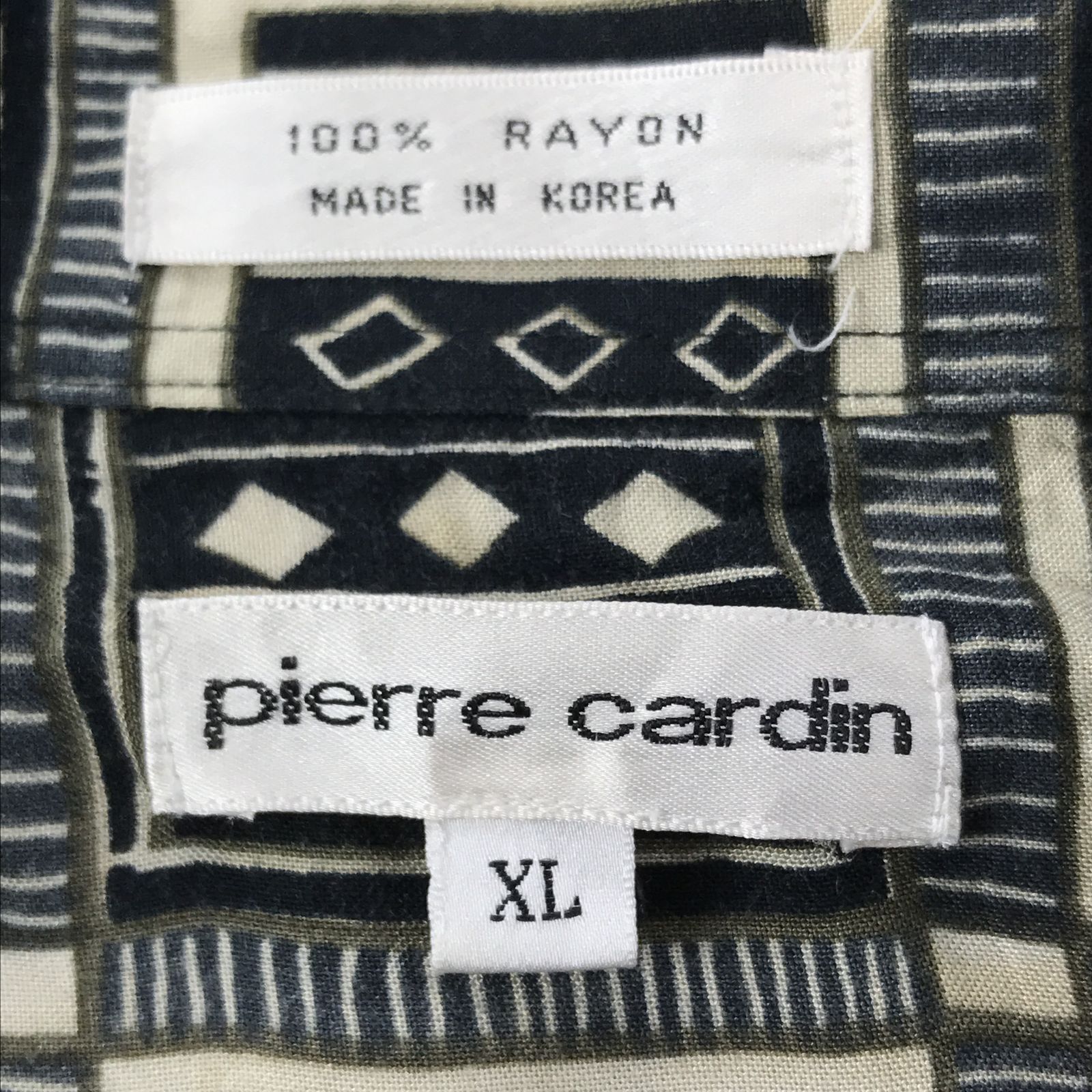 【物流センター】 中古 半袖シャツ XL 90年代 総柄 レーヨンシャツ 半袖  ベージュと黒 エスニックアート風柄 ビンテージ その他 【906】