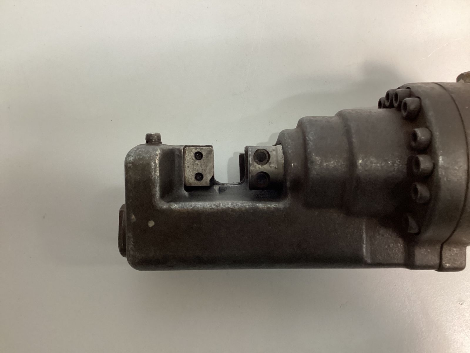 Ogura コードレス鉄筋カッター