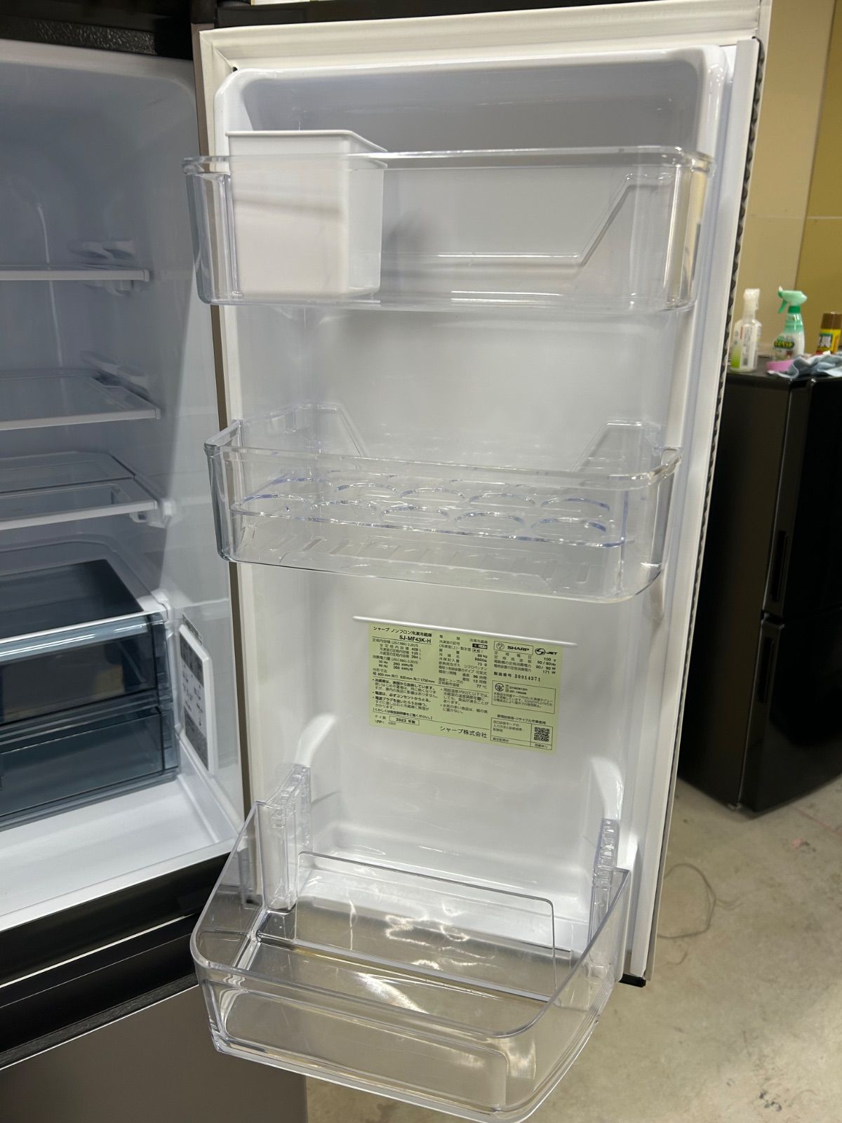 極美品】SHARP 6ドア 冷蔵庫 2023年製 メタルドア - メルカリ