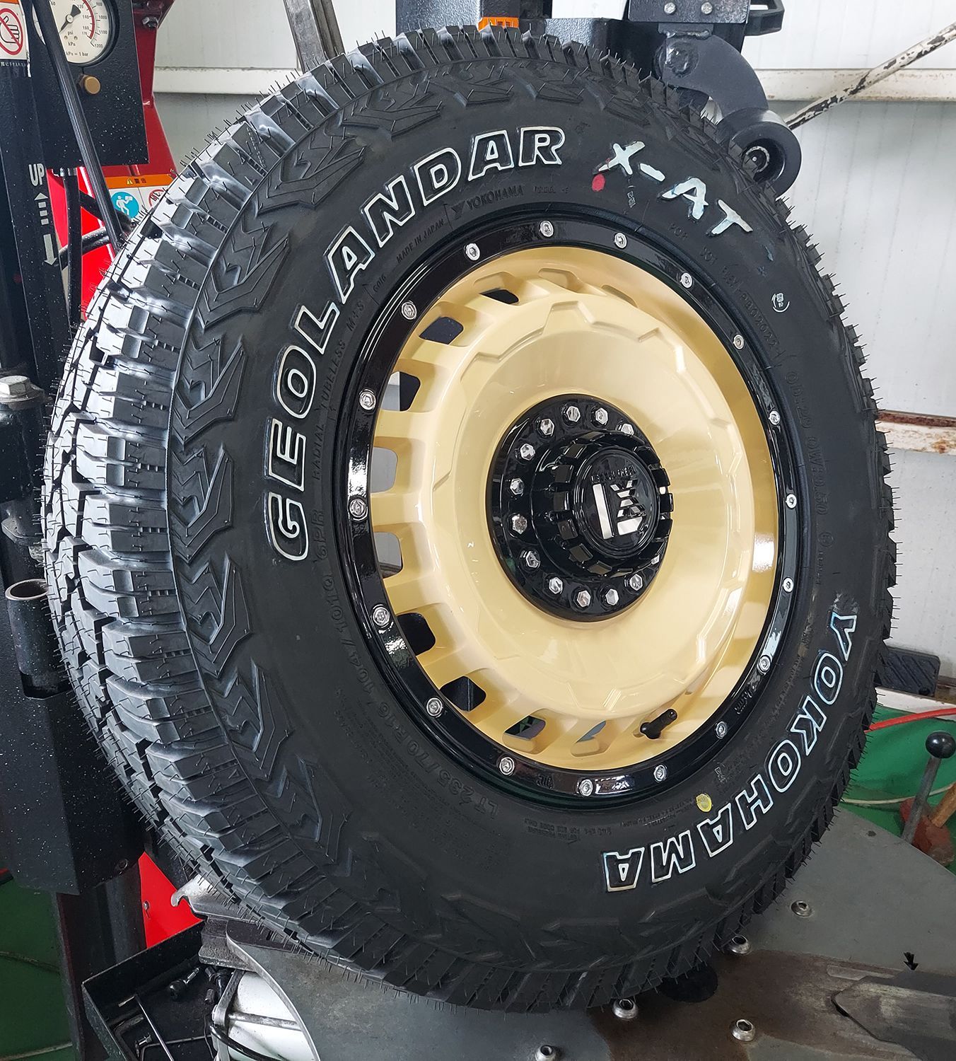 ハイエース 車検対応/バン適合規格 200系 レジアスエース タイヤ