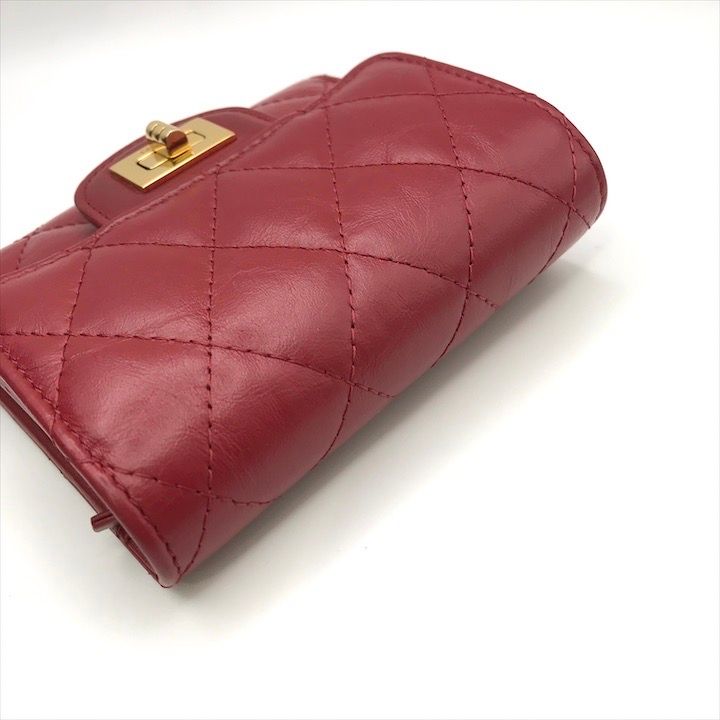 シャネル 2.55 ラムスキン コンパクトウォレット レッド
