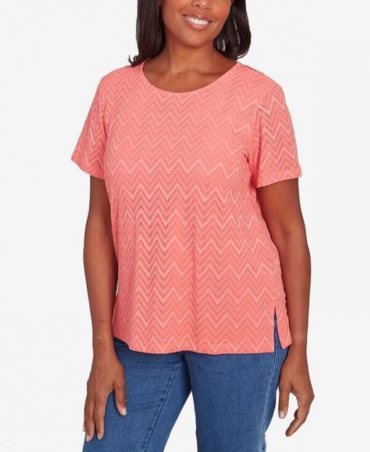 売れ筋商品|||アルフレッドダナー カットソー トップス レディース Petite Classics Textured Chevron Lace Back T-Shirt White Women's Textured Chevron Lace Back Tee | Alfred Dunner