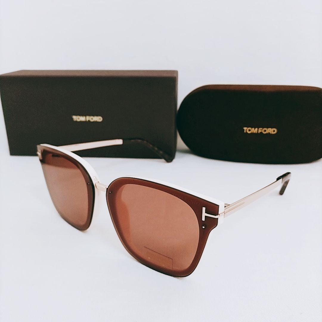 新品未使用】TOM FORD サングラス Philippa-02 FT1014 アイ 新品未使用】TOM FORD サングラス Philippa-02 FT1014 アイ