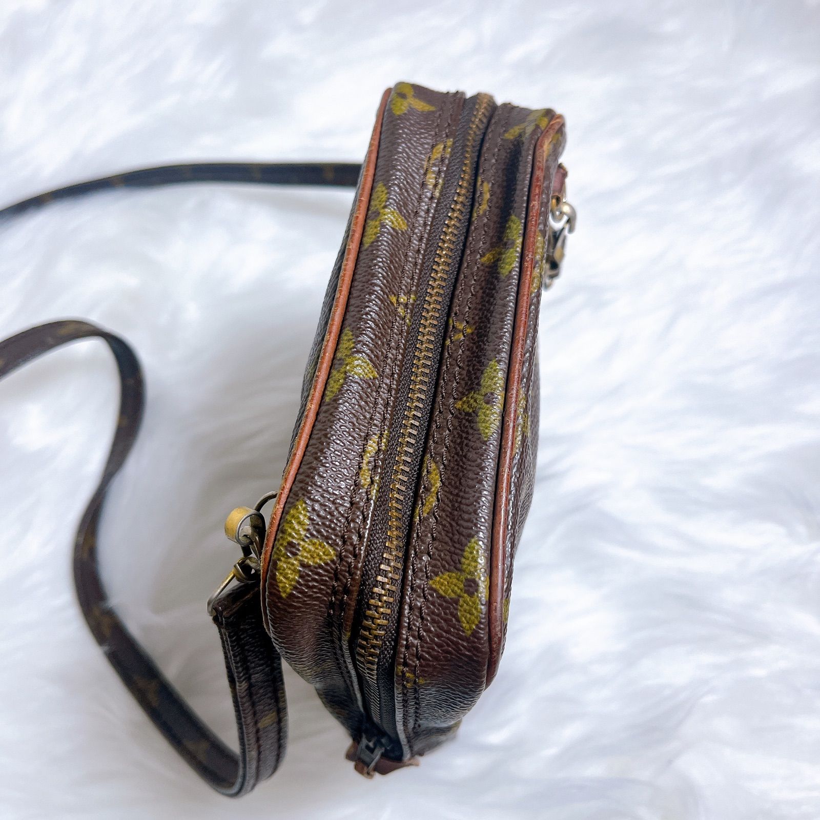 ショルダーバッグ 旧ダヌーブ