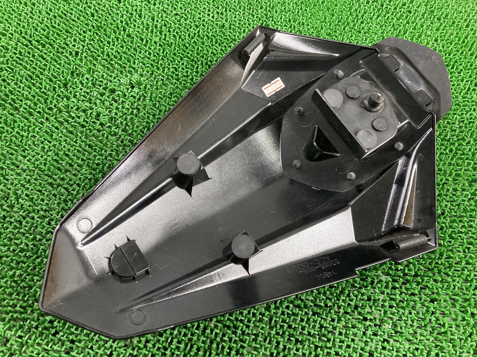 Z250 シングルシートカウル 黒 53065-0064 カワサキ 純正 中古 バイク 部品 ER250C ペイント素材に 割れ欠け無し リアカウル 車検  Genuine - メルカリ