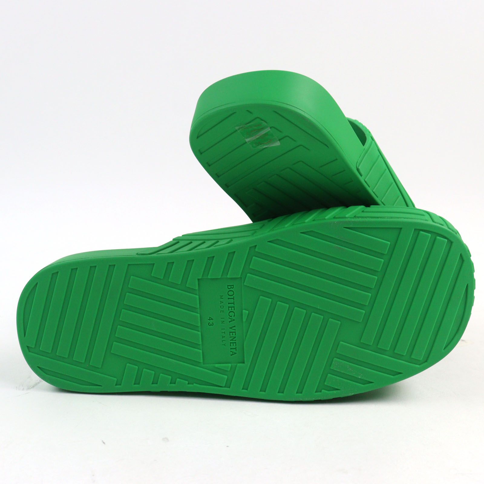 未使用品○BOTTEGAVENETA ボッテガヴェネタ 690104 SLIDER SANDAL ラバー イントレチャート エンボス加工 クロッグサンダル グリーン 43 未使用品○BOTTEGAVENETA ボッテガヴェネタ 690104 SLIDER SANDAL