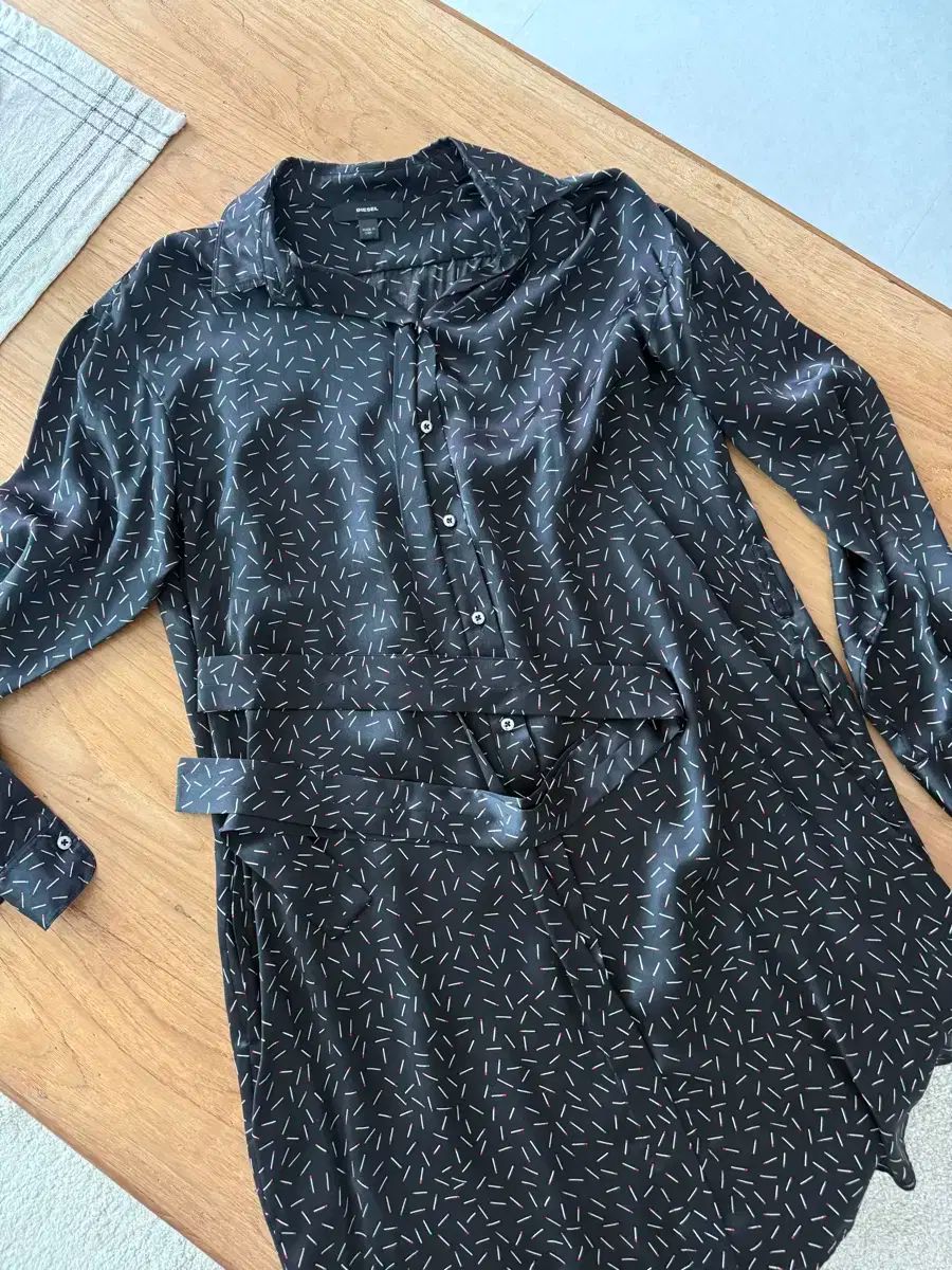 DIESEL ディーゼル 黒 パターン シルク シャツ ワンピース