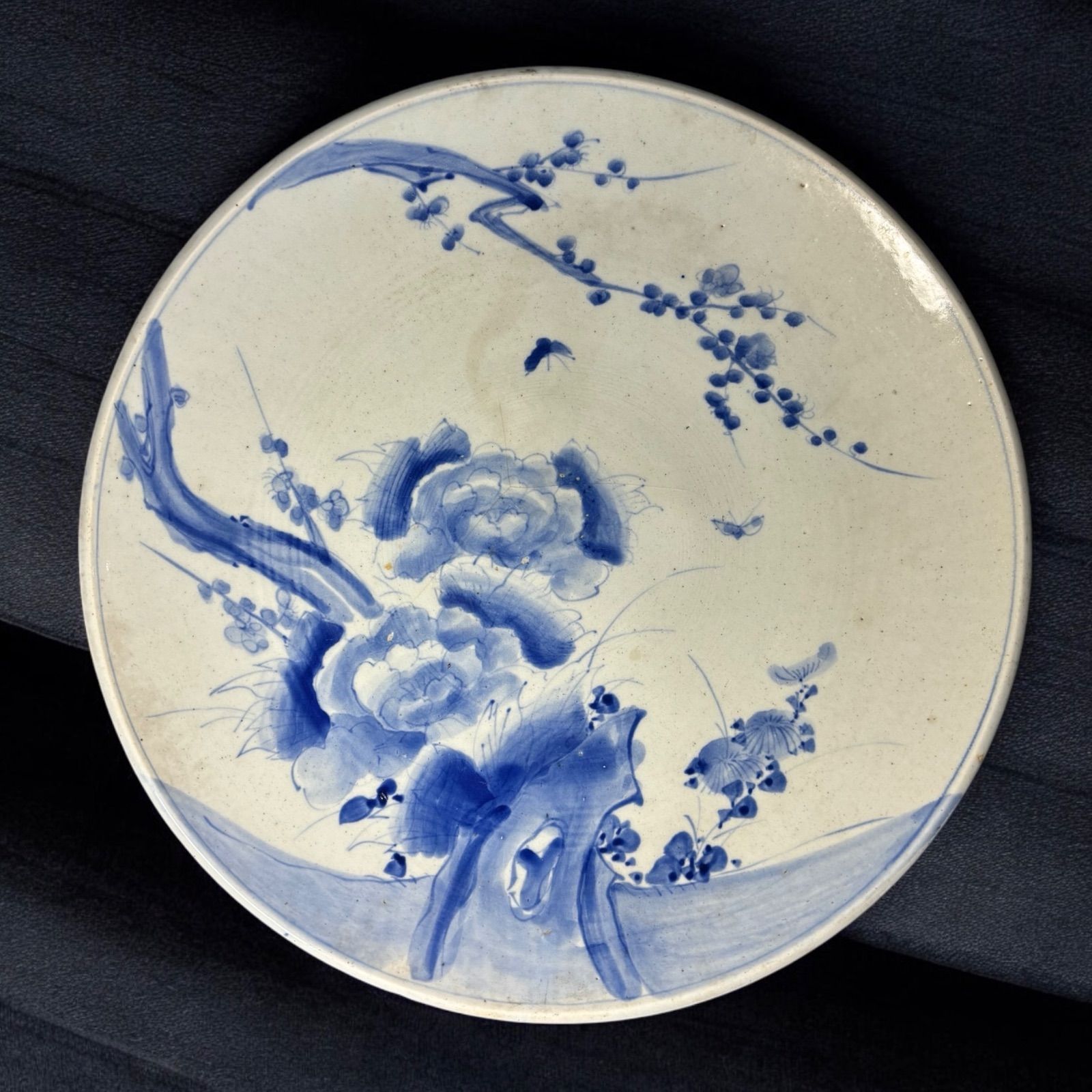 古伊万里 染付 丸皿 [草花梅絵] 丸大皿 中皿 取り皿 盛り皿 飾り皿 絵