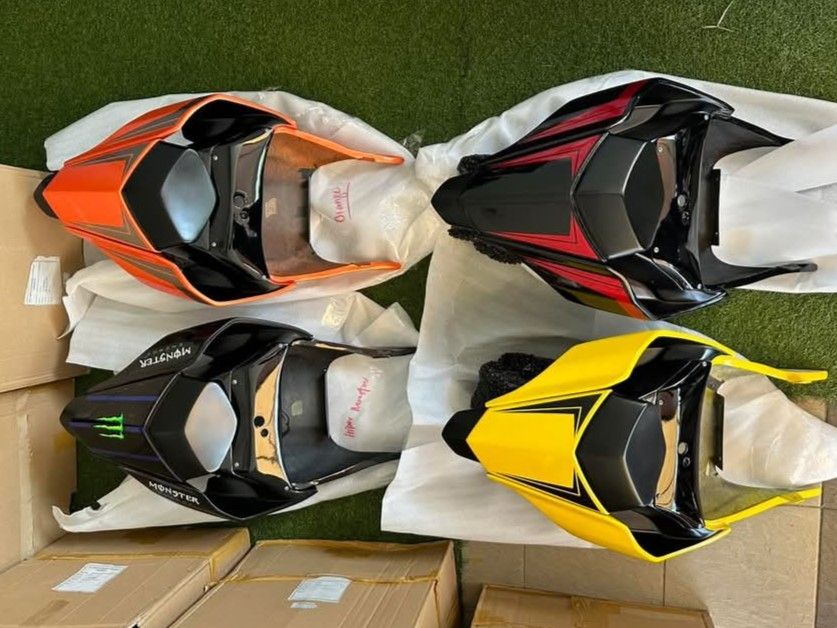 KB YZF-R25 R3 R1スタイル シートカウル V2 受注製造 - メルカリ