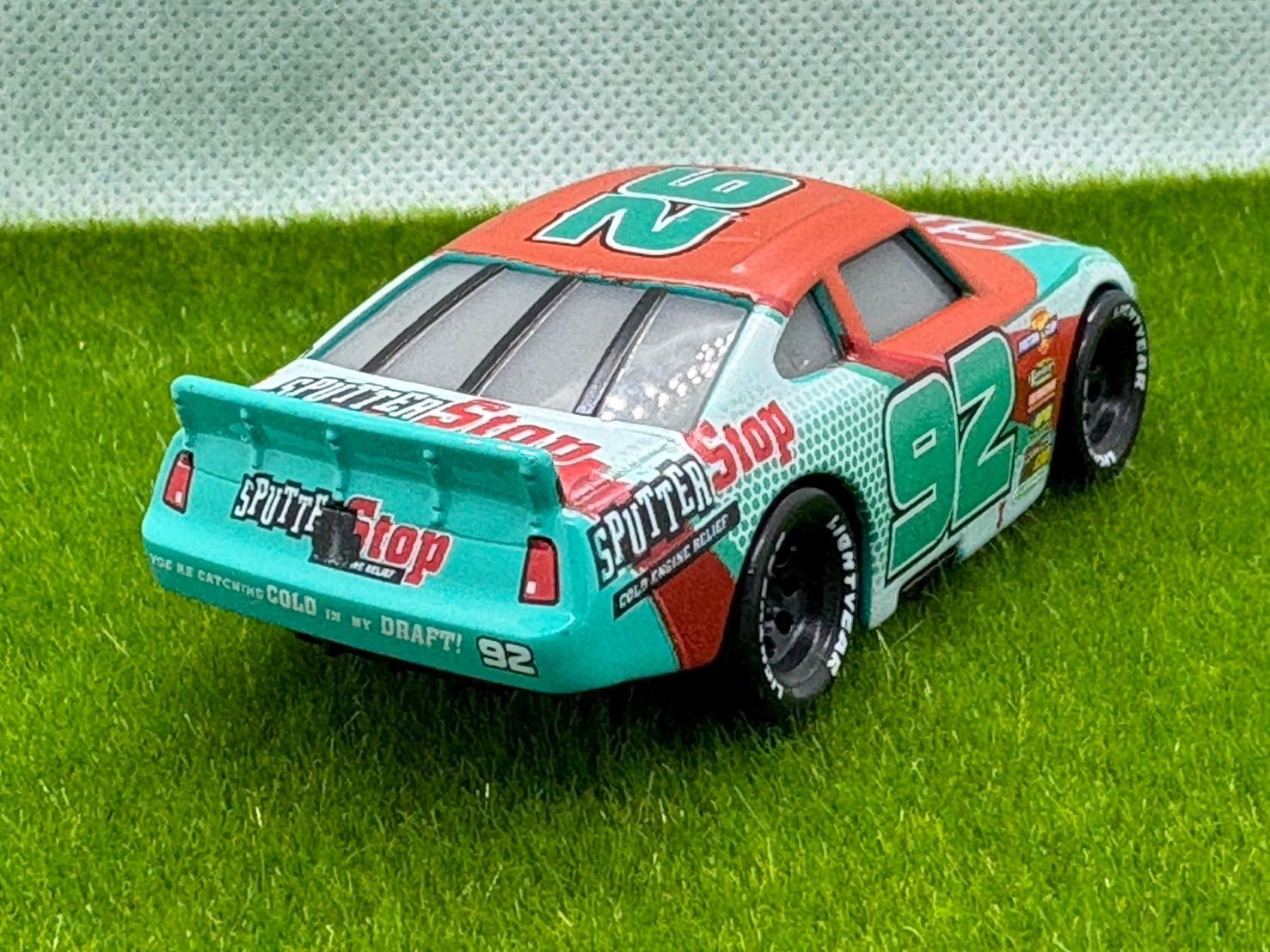 新品】カーズ ミニカー NO92 番ピストンカップレーサー 仕様 - メルカリ