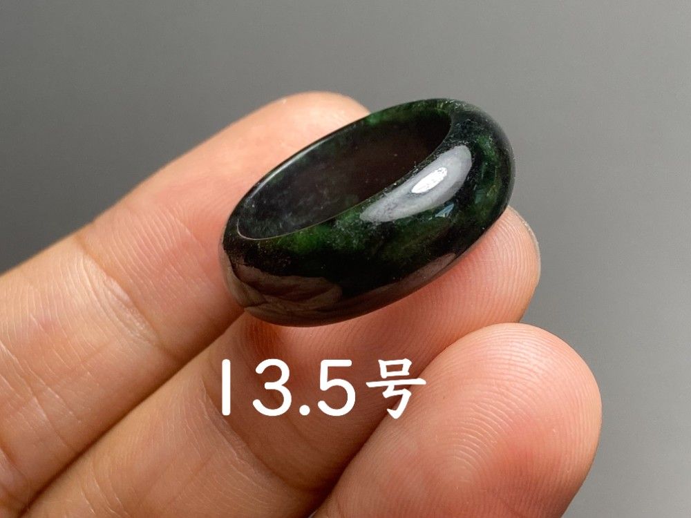 L9-42 一点物 墨緑色 16.5号 ミャンマー産A貨本翡翠 くりぬき リング L9-131 一点物 墨緑色 19.5号 ミャンマー産天然 A貨 本翡翠