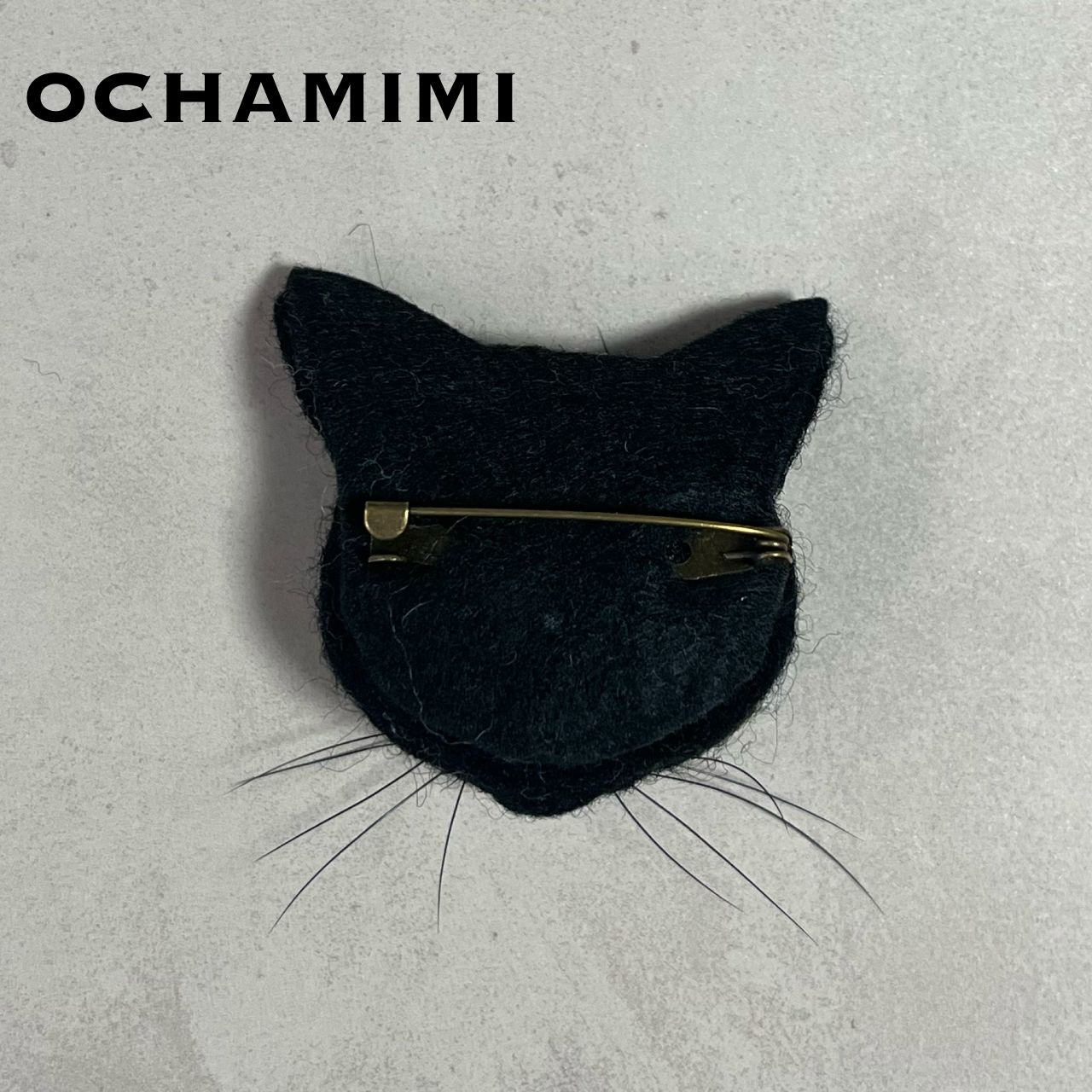 クリクリお目めの黒猫ブローチ 猫 ねこ ネコ ブローチ ハンドメイド 