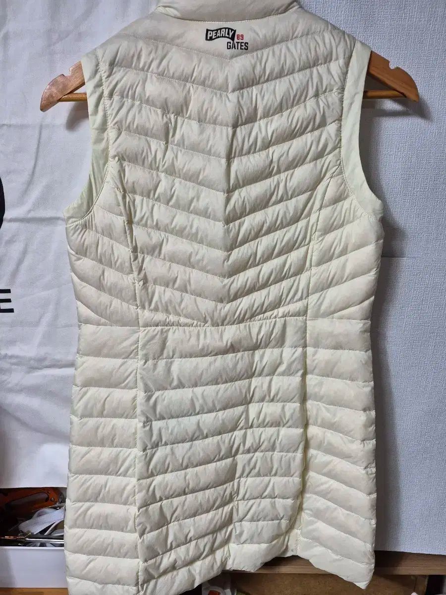 ペリーゲイツ アイボリー ダウン ベスト 0
