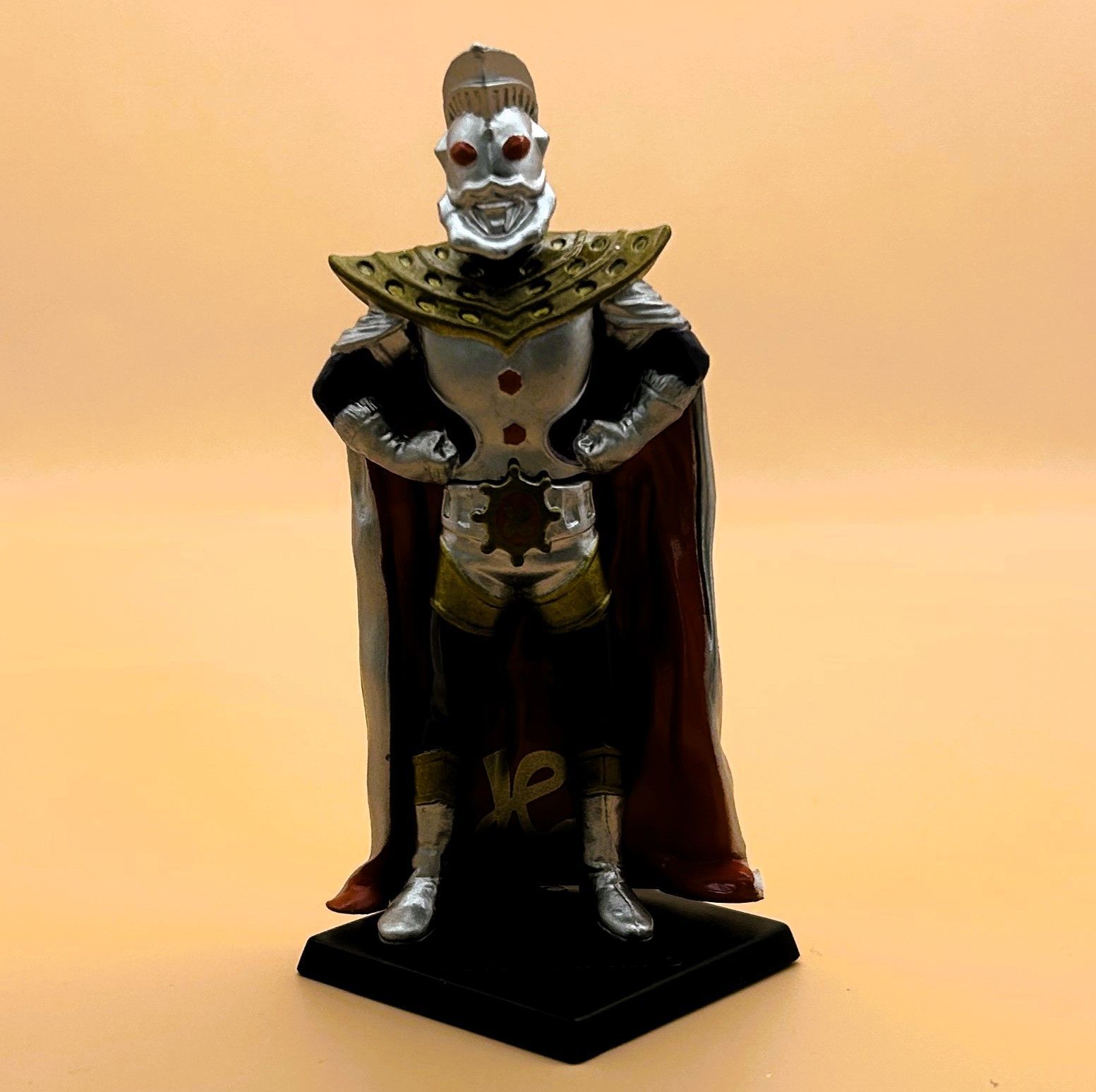 ☆未開封☆ウルトラマンキング ウルトラマンレオ　リアルアクションヒーローズ Amazon.co.jp: RAH リアルアクションヒーローズ ウルトラマン