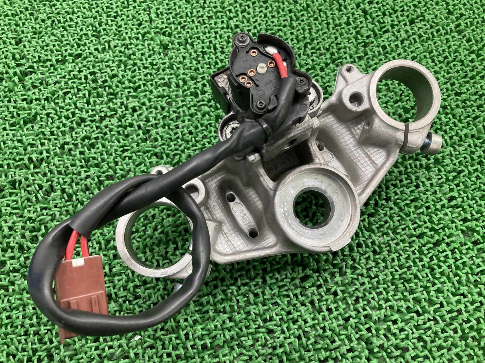 純正 HONDA CB400SF NC31 トップブリッジ ホンダ CB400SF トップブリッジ MY9A ホンダ 純正 中古 バイク 部品