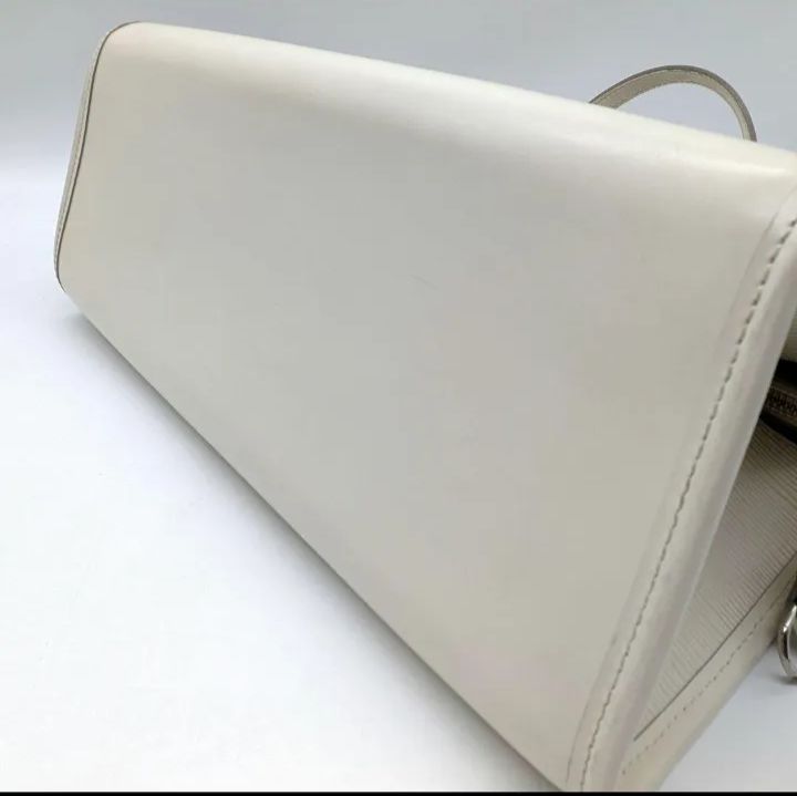 た*ん様 ルイヴィトン エピ マドレーヌPM M5933J AR2097 イヴォ ルイヴィトン エピ マドレーヌPM M5933J AR2097 イヴォワール