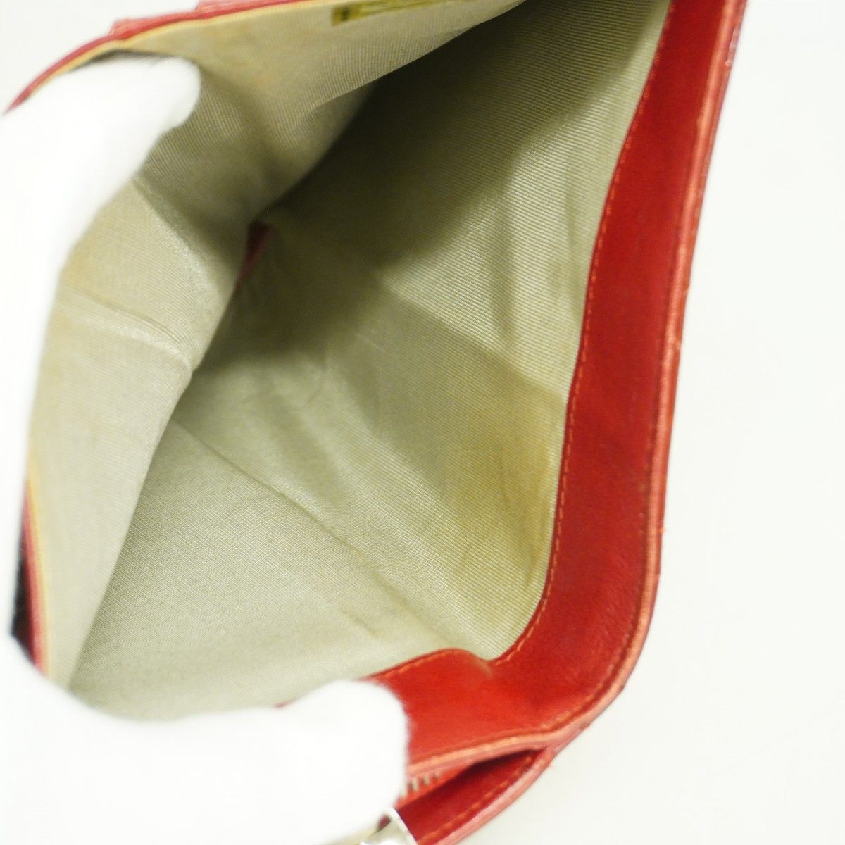 レッド シルバー金具