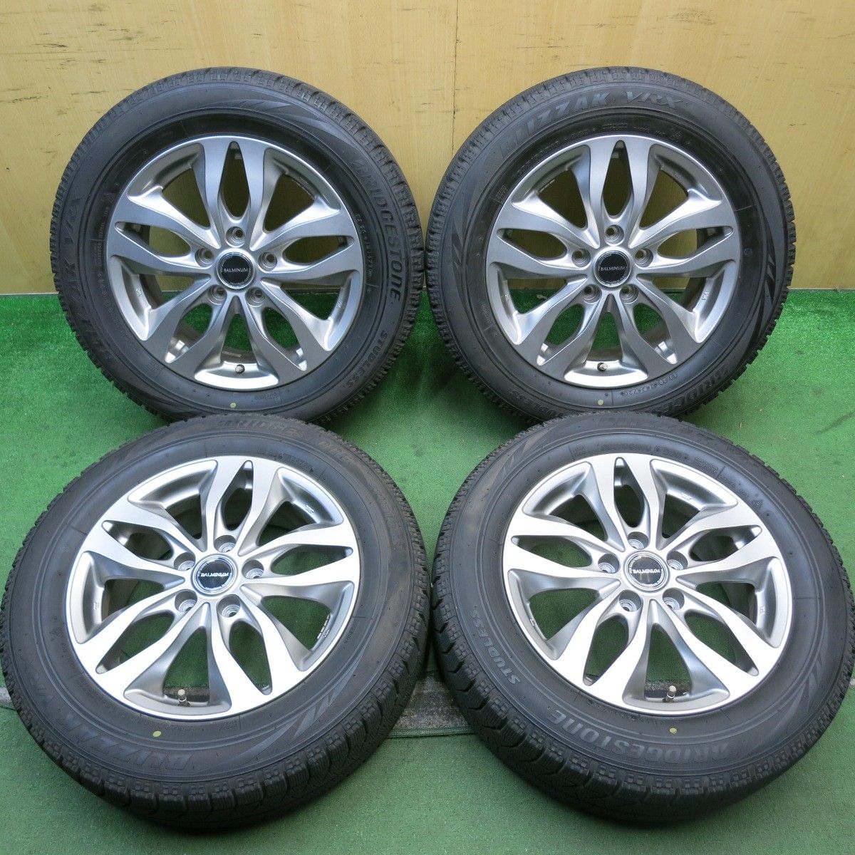 バリ溝 キレイ 8.5分 スタッドレス 205 60R16 ブリヂストン ブリザック VRX BALMINUM バルミナ 16インチ PCD114.3 5H 5092514HAス