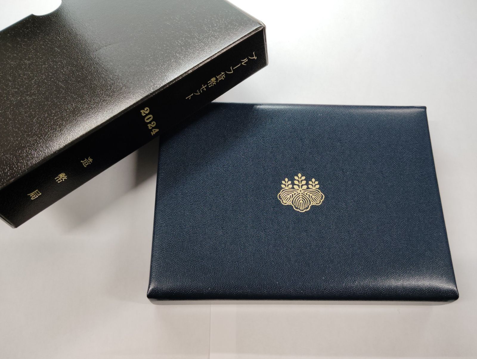 セール 2024年 プルーフ貨幣セット （年銘板なし） - メルカリ