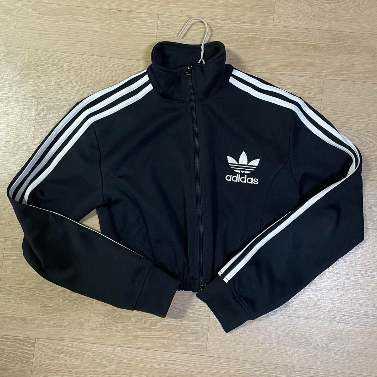 セブンイレブン 冬ギフト 2024 Bunjang商品韓国直送】adidas(アディダス) カスタム クロップド パンツ