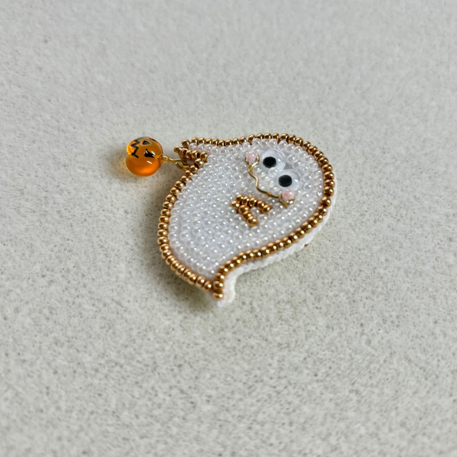 ✨再入荷✨ ハロウィン おばけ ビーズ刺繍ブローチ かぼちゃ