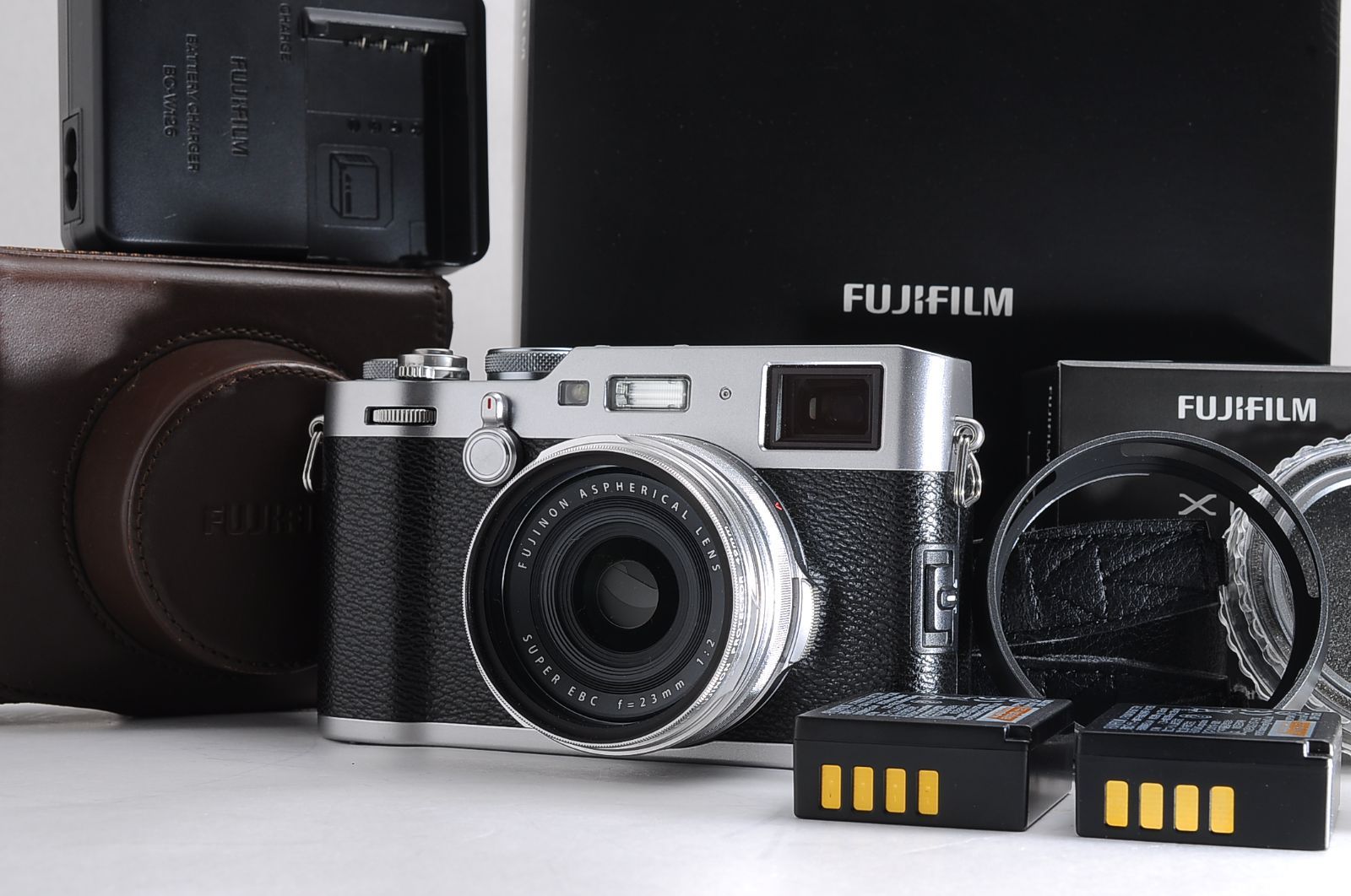 富士フイルム　FUJIFILM X100F シルバー　カメラケース他セット FUJIFILM X100F その他セット 富士フイルム FUJIFILM X100F シルバー