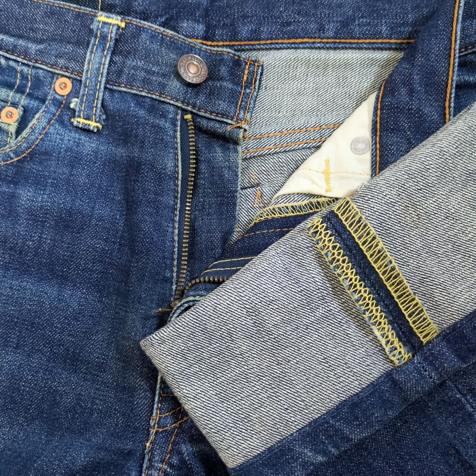 USA製◎(^w^)b Levi's リーバイス デニム パンツ ジーンズ インディゴ 綿100% 517-0217 カジュアル 定番 アメカジ 着回し 美品 ORIGINAL RIVETED 革パッチ メンズ サイズw28