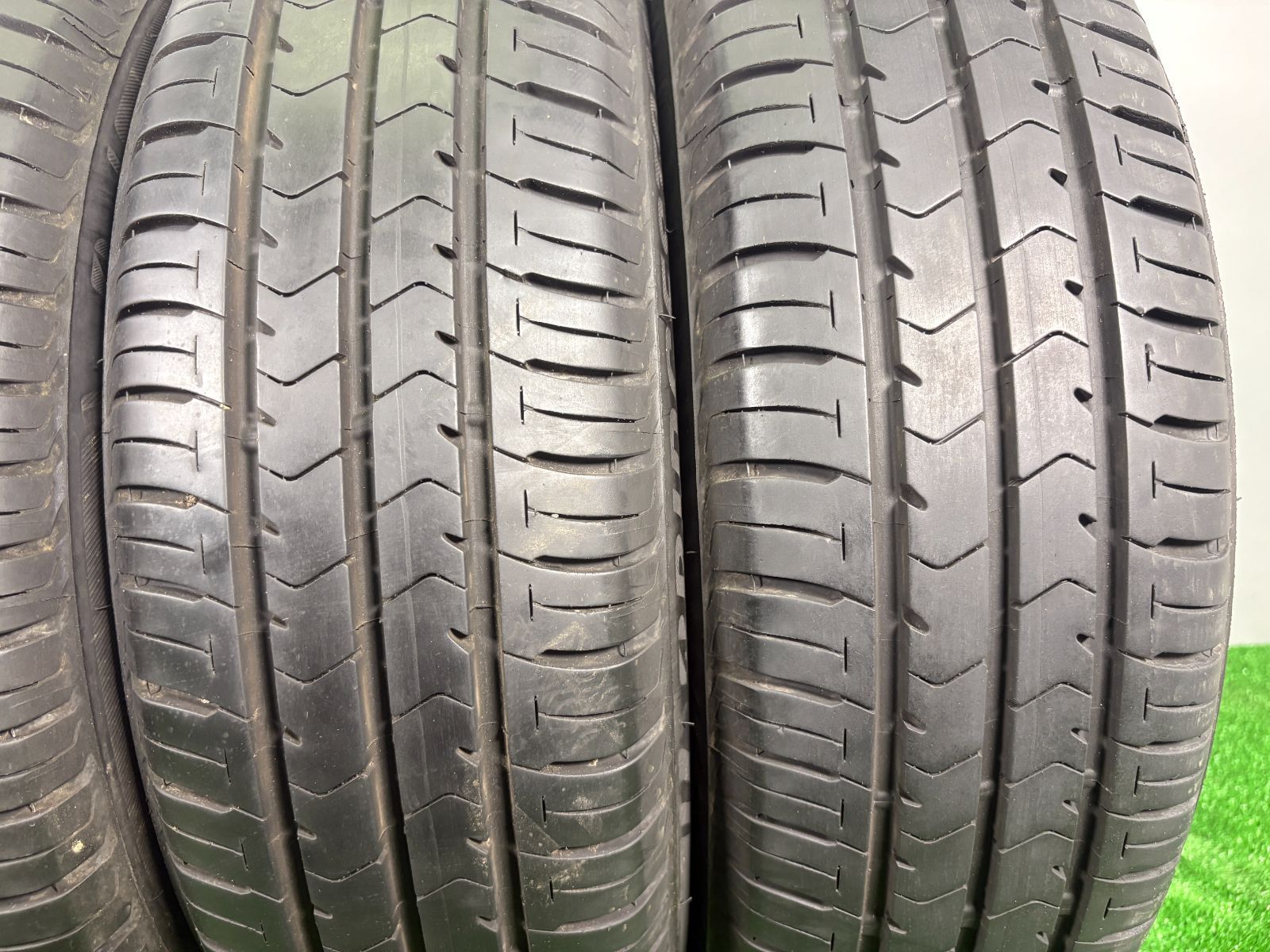 65R15 ブリヂストン