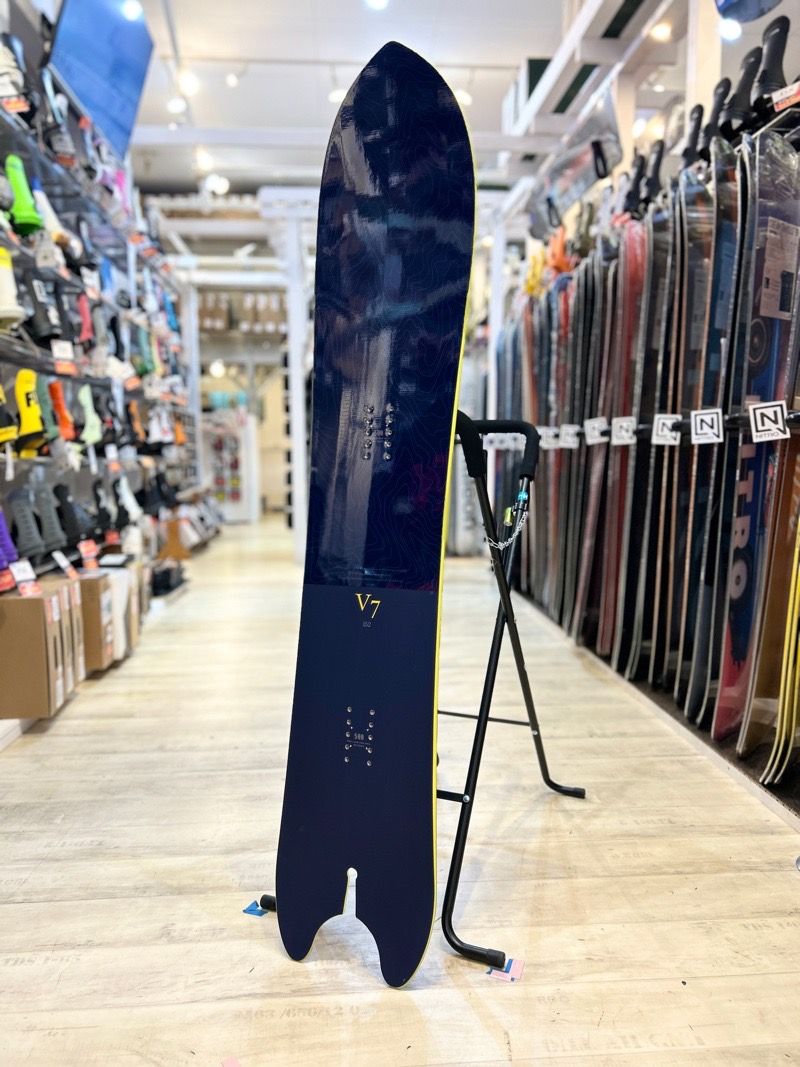 23 V7&V9 POWDER BOARD V7 BLACK+ZUMA ZM レディース スノーボード2点
