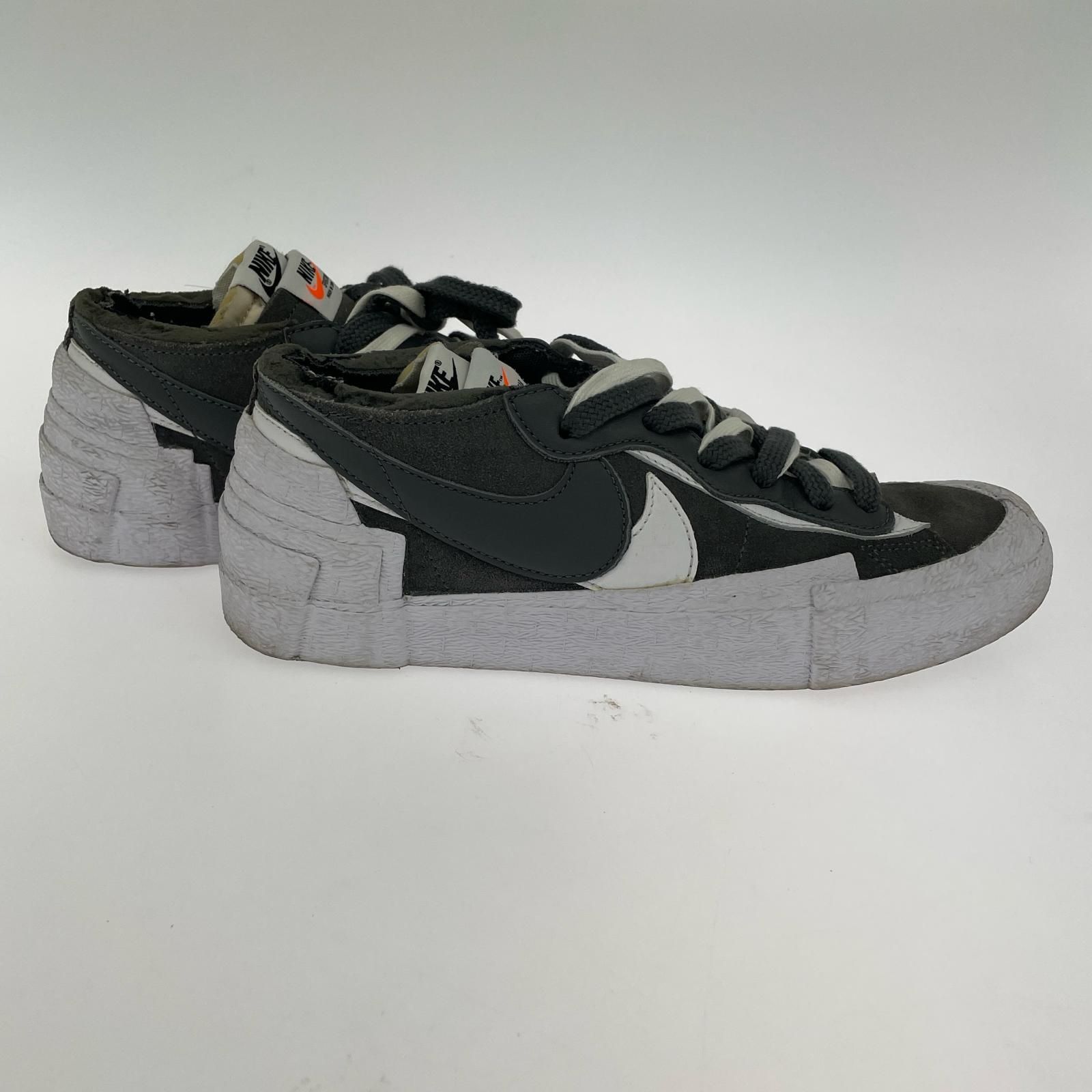 sacai×NIKE ローカットスニーカーDD1877-002 Nike Blazer Low sacai Iron Grey Men's Shoes DD1877-002 Men's