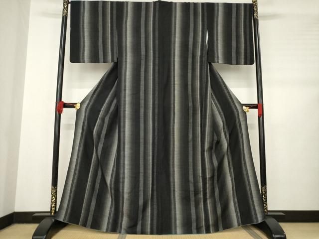 平和屋着物 上質な紬 間道 黒地 正絹 AABB7290ck