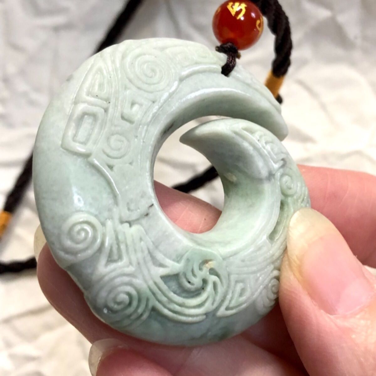 骨董品　翡翠　玉　石　彫刻 新品 藍田翡翠 石彫 サークル ペンダント ネックレス 勾玉 彫刻